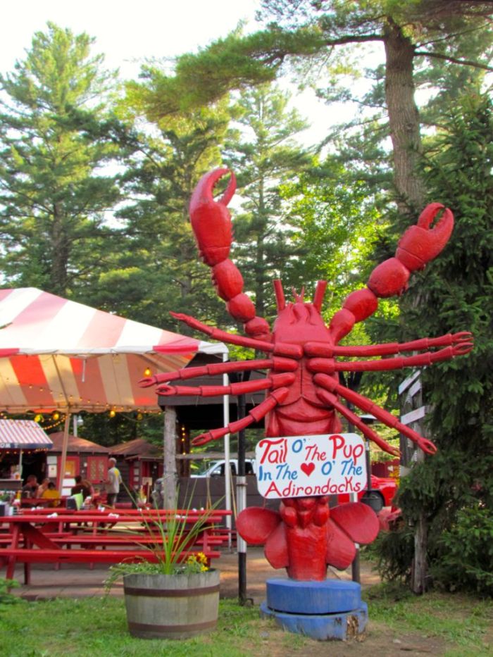 Lobster sculpture at Tail O' the Pup