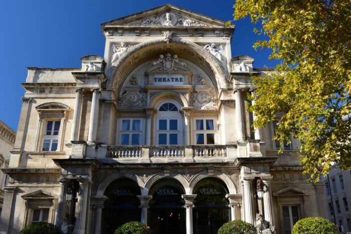 Greco-Roman style architecture at l’Opéra d’Avignon, France