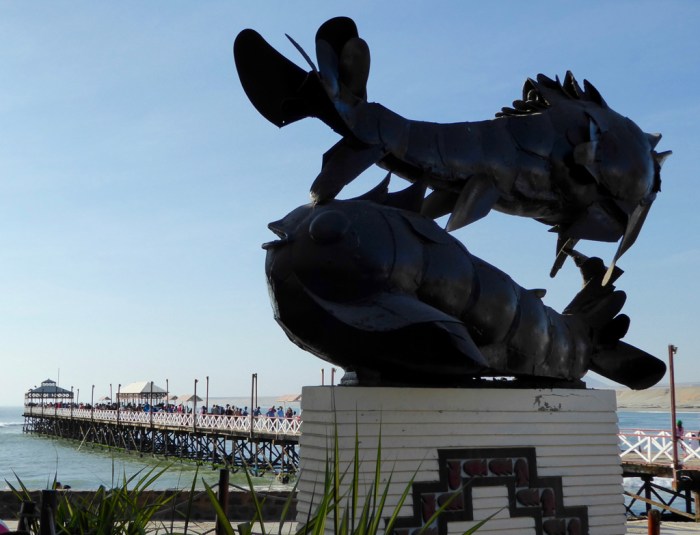 Boardwalk and fish sculpture in Huanchaco